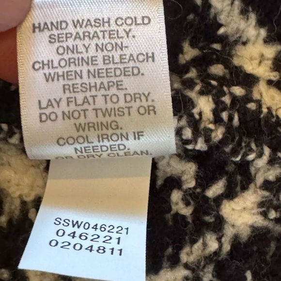 J Jill Sweater Top Sz M Cozy Wool Blend Black White Jacquard Pullover Knit Boho - Picture 8 of 8